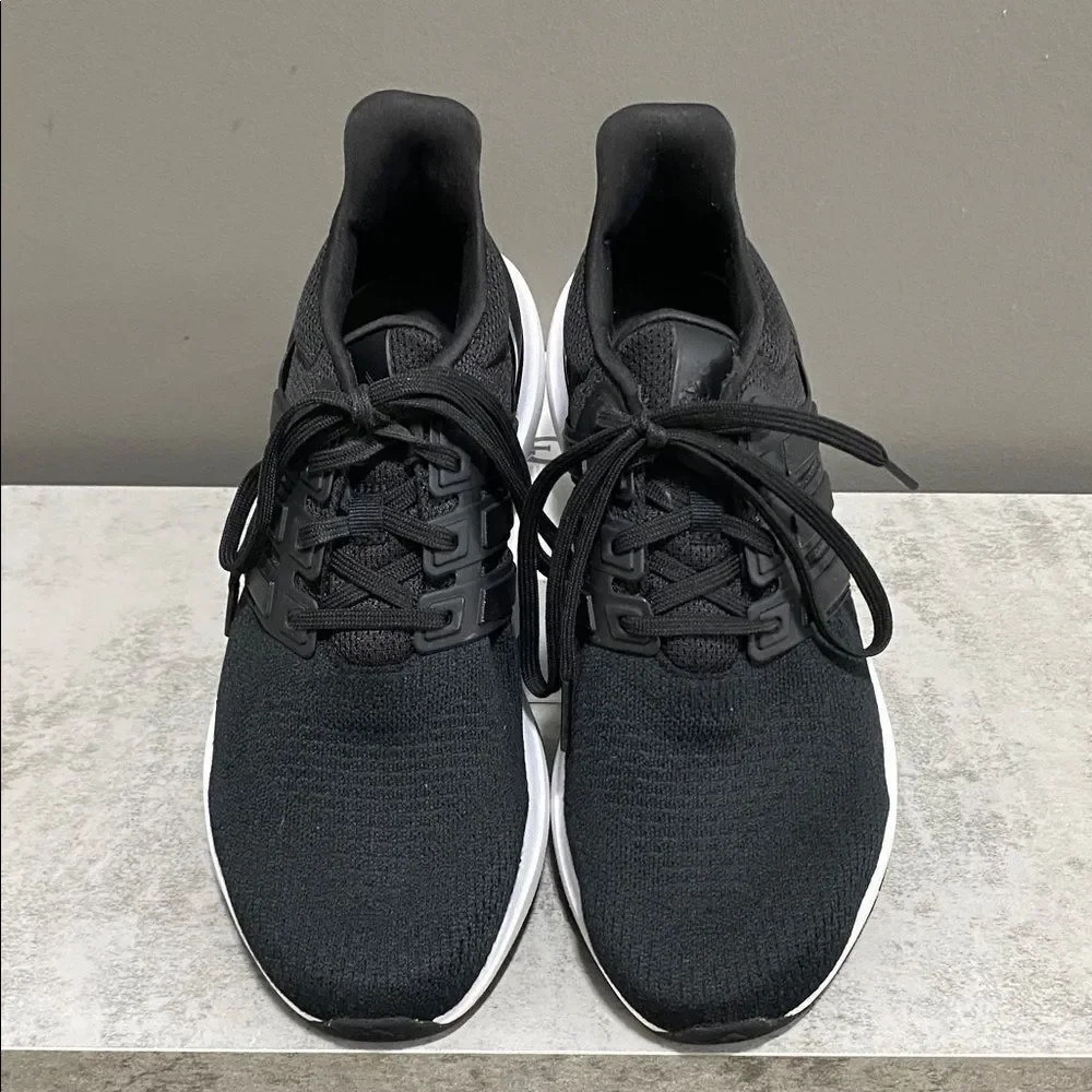 Adidas Bounce Black and White Athletic Shoes Mens 7.5 Women’s 9